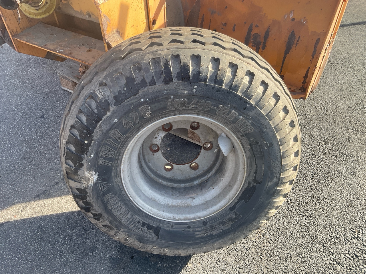 Trelleborg Twin 478 - Tire for Construction machinery: picture 1 Trelleborg Twin 478 - Tire for Construction machinery: picture 1