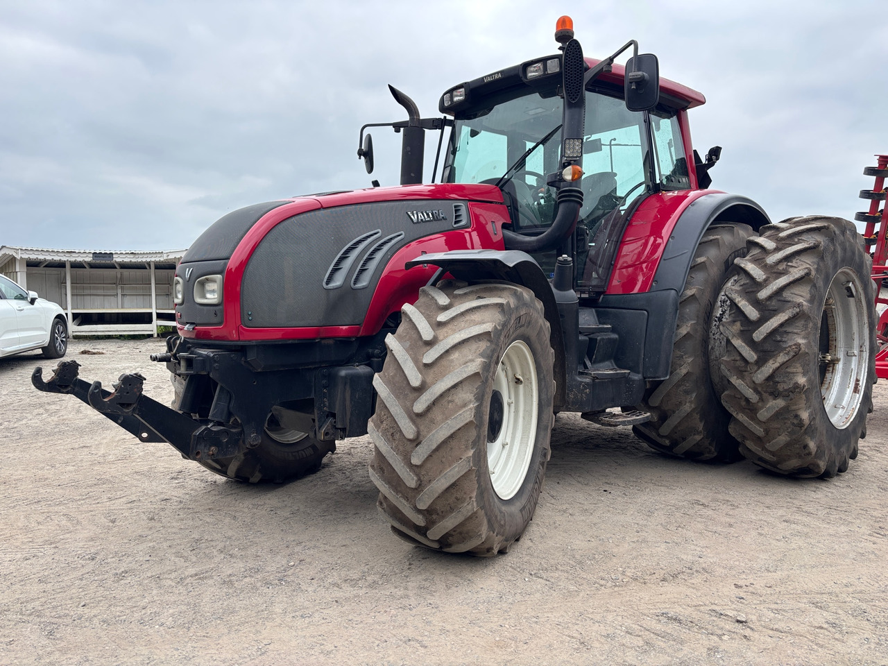 Valtra T202 - Farm tractor: picture 1 Valtra T202 - Farm tractor: picture 1