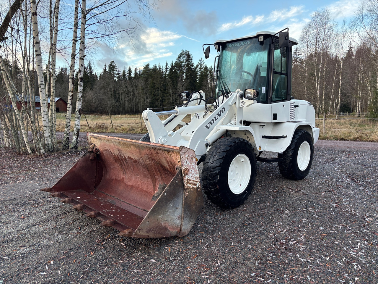 Volvo L30G - Wheel loader: picture 1 Volvo L30G - Wheel loader: picture 1