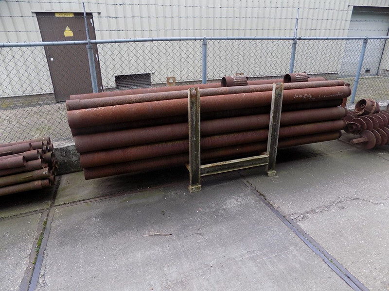 Diversen boorpijpen - Drilling rig: picture 1 Diversen boorpijpen - Drilling rig: picture 1