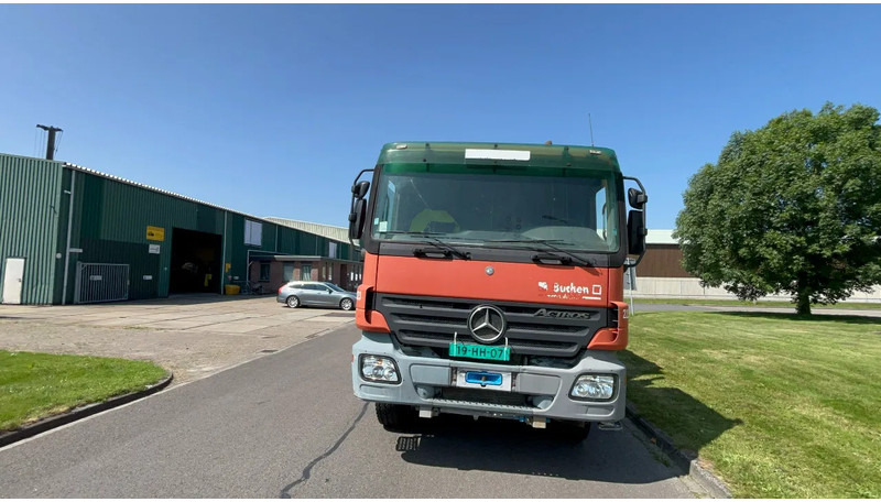 Mercedes-Benz Actros 4141 Mercedes 4141 8x4 full steel INOX tank - Vacuum truck: picture 3 Mercedes-Benz Actros 4141 Mercedes 4141 8x4 full steel INOX tank - Vacuum truck: picture 3