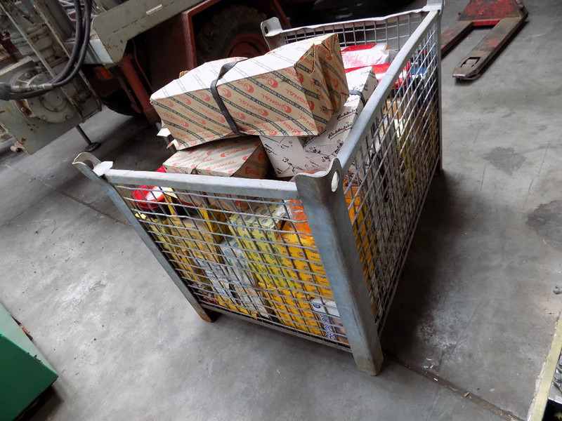 Verlichting voor truck en trailer HELLA VERLICHTING truck en trailer - Tail light: picture 5 Verlichting voor truck en trailer HELLA VERLICHTING truck en trailer - Tail light: picture 5