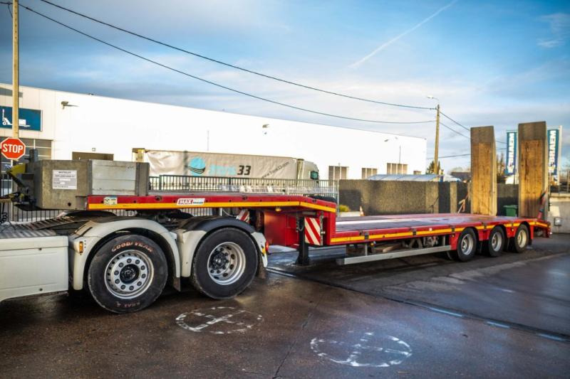 Faymonville MAXTRAILER- F-S43-1AAF- 49500 KG - Low loader semi-trailer: picture 1 Faymonville MAXTRAILER- F-S43-1AAF- 49500 KG - Low loader semi-trailer: picture 1