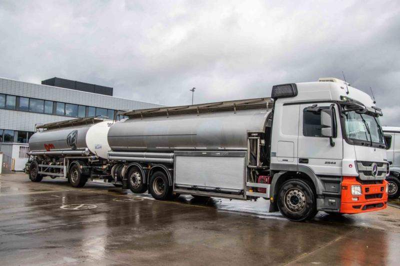 Magyar MAGYAR INOX 17.700L-6COMP - Tank trailer: picture 4 Magyar MAGYAR INOX 17.700L-6COMP - Tank trailer: picture 4