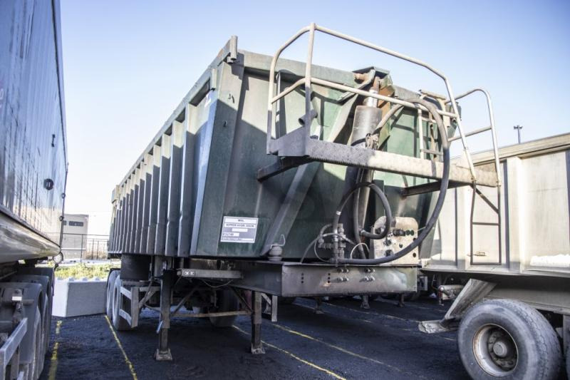 Mol K85F/20T/37ST- HYDR. DOOR - Tipper semi-trailer: picture 2 Mol K85F/20T/37ST- HYDR. DOOR - Tipper semi-trailer: picture 2