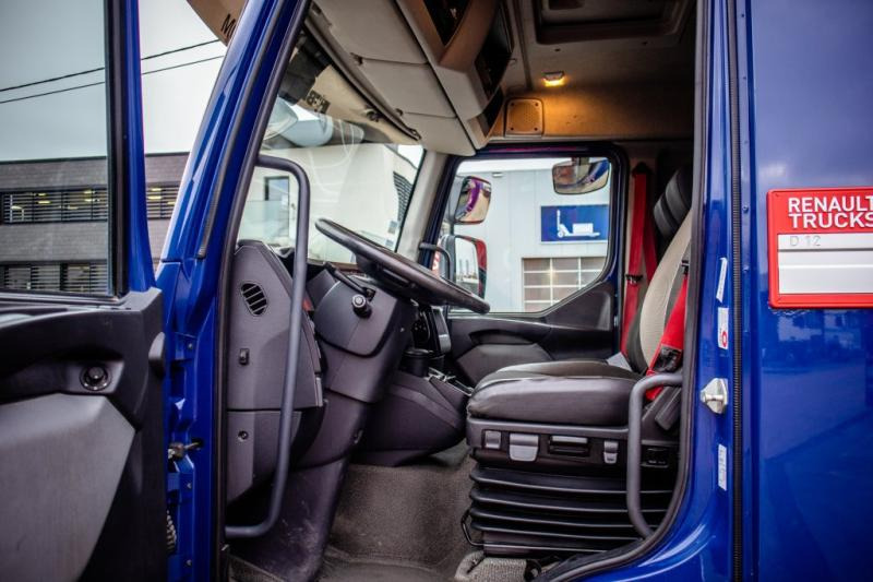 Box truck Renault D210-12T-E6 - 50000 KM: picture 9