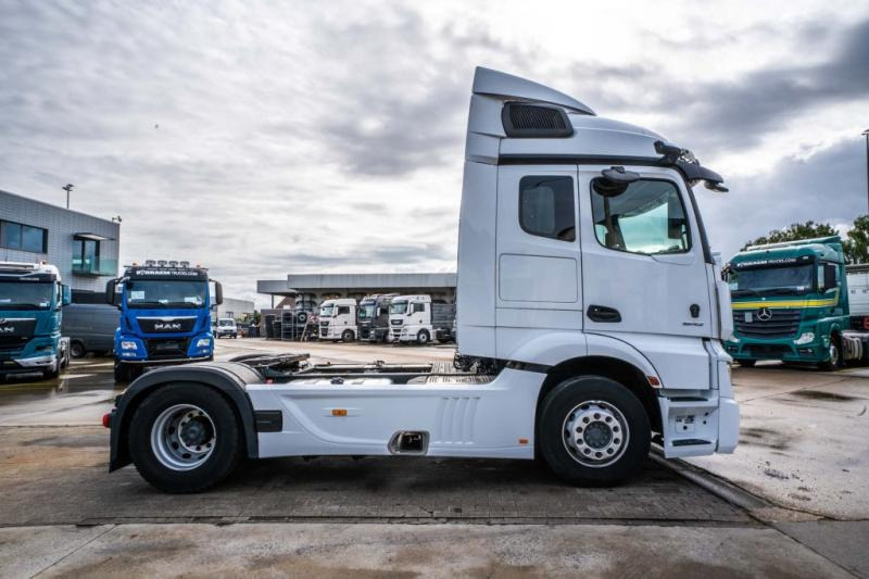 Mercedes ACTROS 1842 LS - Tractor unit: picture 3 Mercedes ACTROS 1842 LS - Tractor unit: picture 3