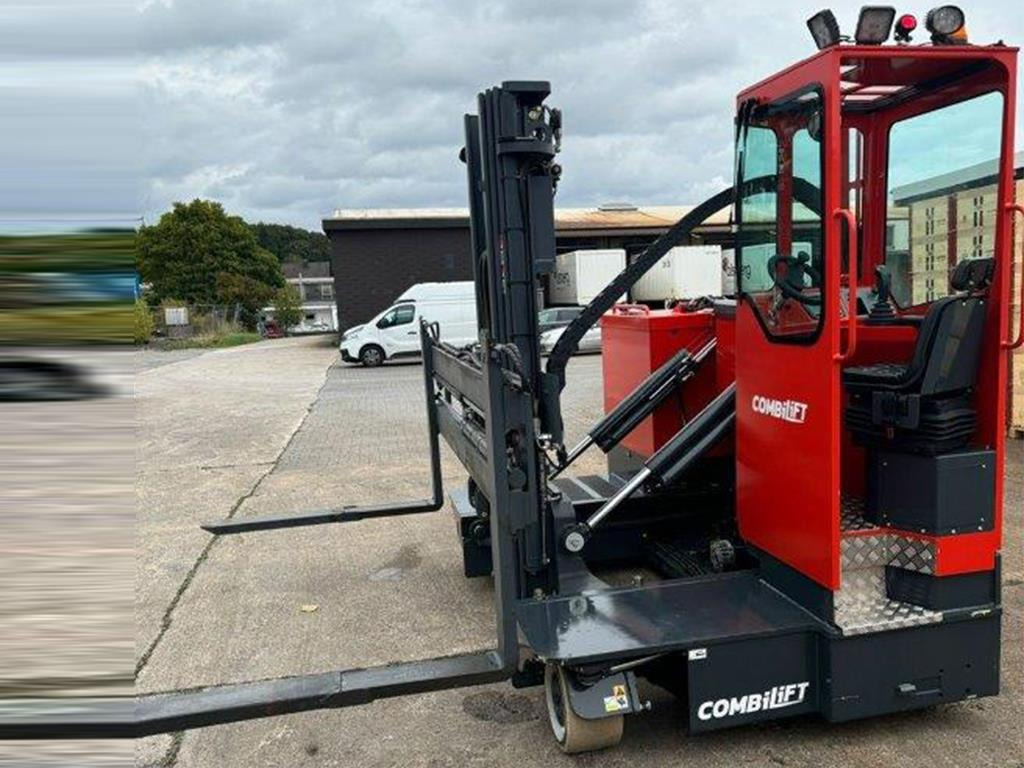 Combilift C3000 STE - TRIPLEX - 4-way reach truck: picture 2 Combilift C3000 STE - TRIPLEX - 4-way reach truck: picture 2