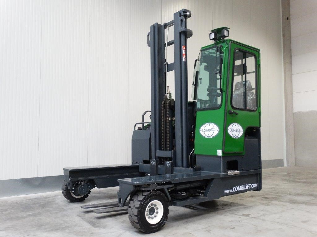 Combilift C4000 - TRIPLEX - 4-way reach truck: picture 1 Combilift C4000 - TRIPLEX - 4-way reach truck: picture 1