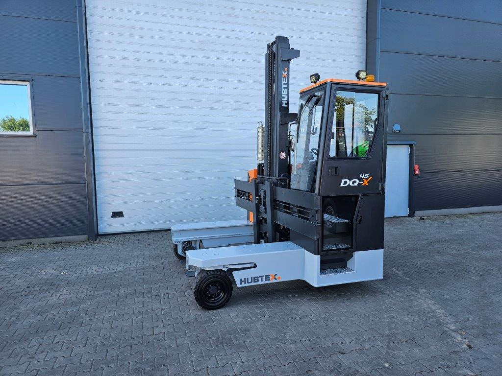 Hubtex DQX45-D - 4-way reach truck: picture 3 Hubtex DQX45-D - 4-way reach truck: picture 3