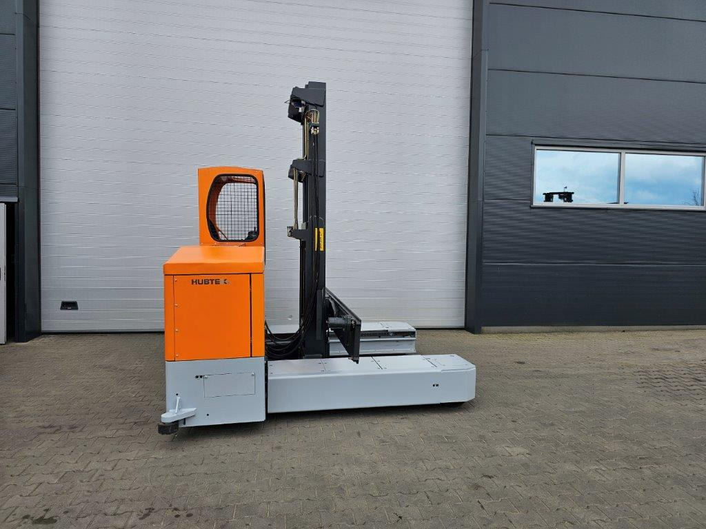 Hubtex MQ40 - 4-way reach truck: picture 4 Hubtex MQ40 - 4-way reach truck: picture 4