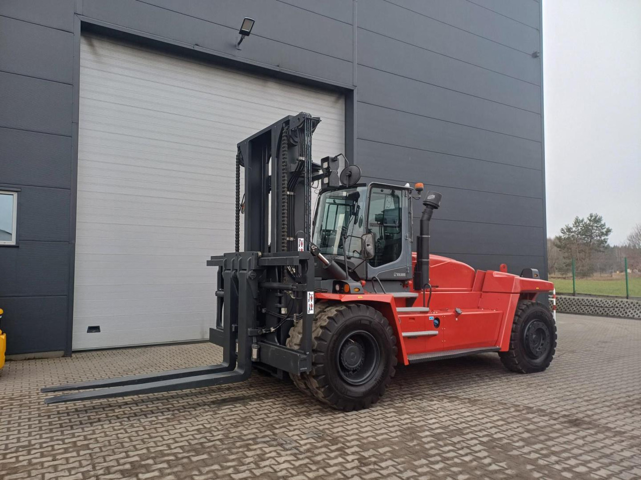 Kalmar DCG250-12LB - Diesel forklift: picture 1 Kalmar DCG250-12LB - Diesel forklift: picture 1