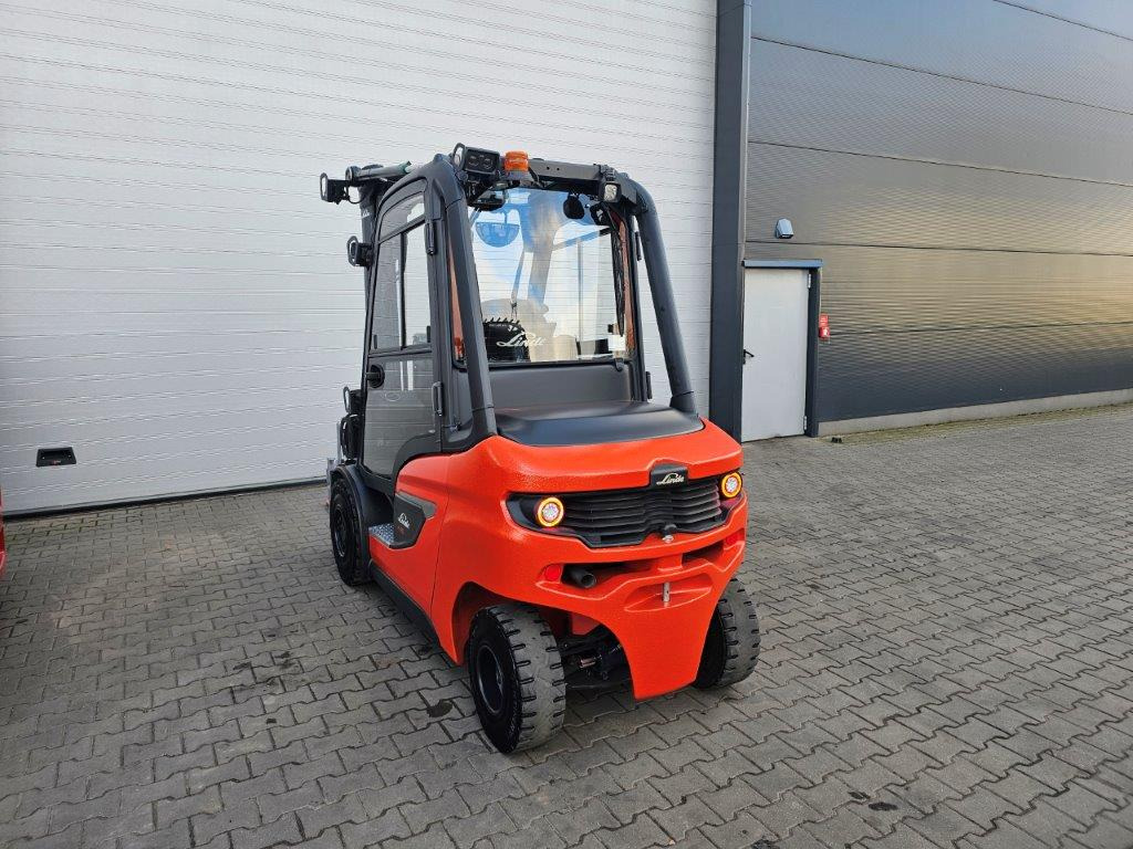 Linde H35D-01 - TRIPLEX - NEU MODEL - Diesel forklift: picture 5 Linde H35D-01 - TRIPLEX - NEU MODEL - Diesel forklift: picture 5