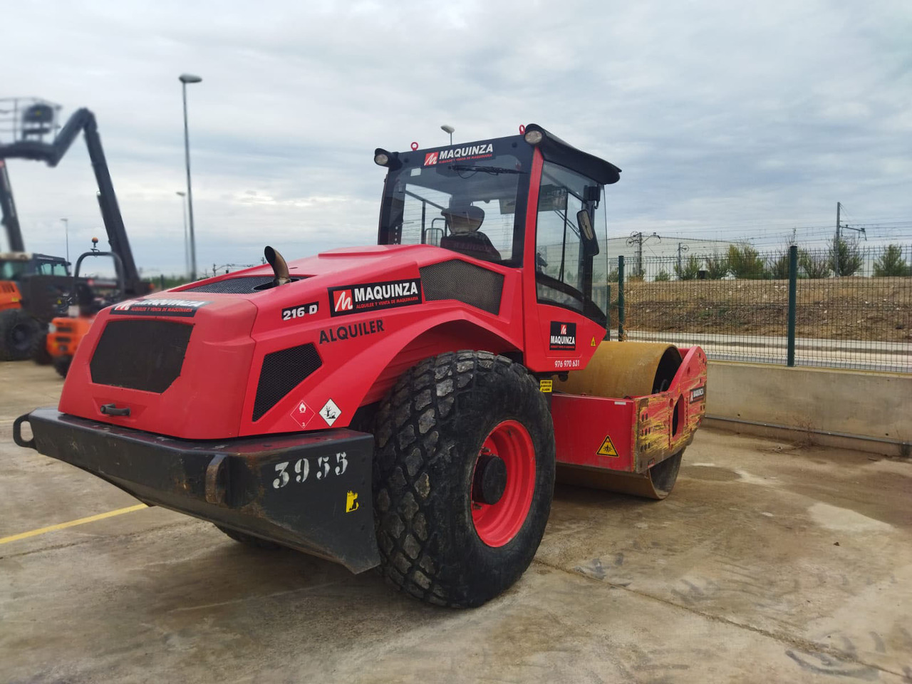 BOMAG BW216D5 - Compactor: picture 2 BOMAG BW216D5 - Compactor: picture 2