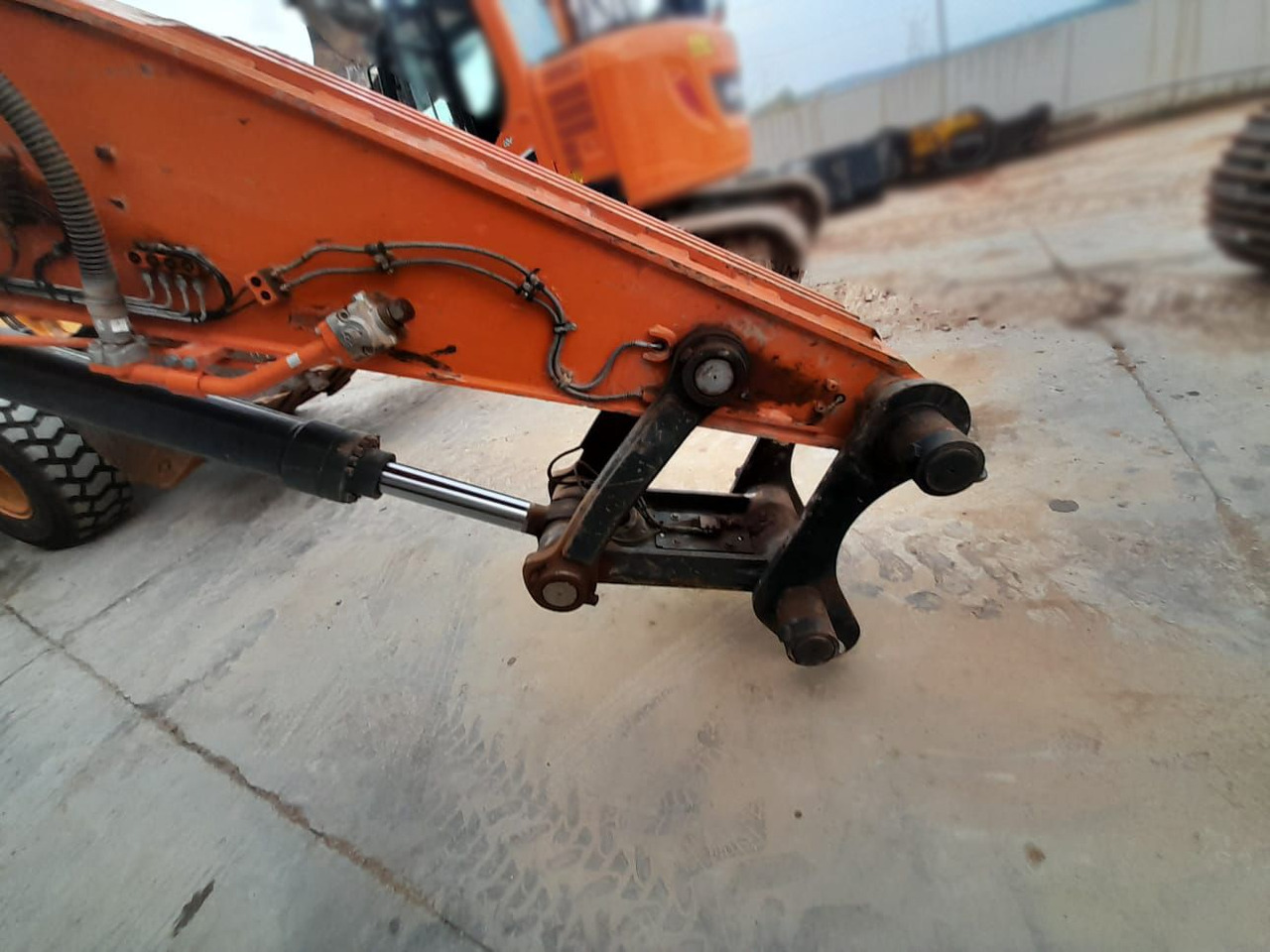 Crawler excavator DOOSAN DX350LC-7: picture 8 Crawler excavator DOOSAN DX350LC-7: picture 8