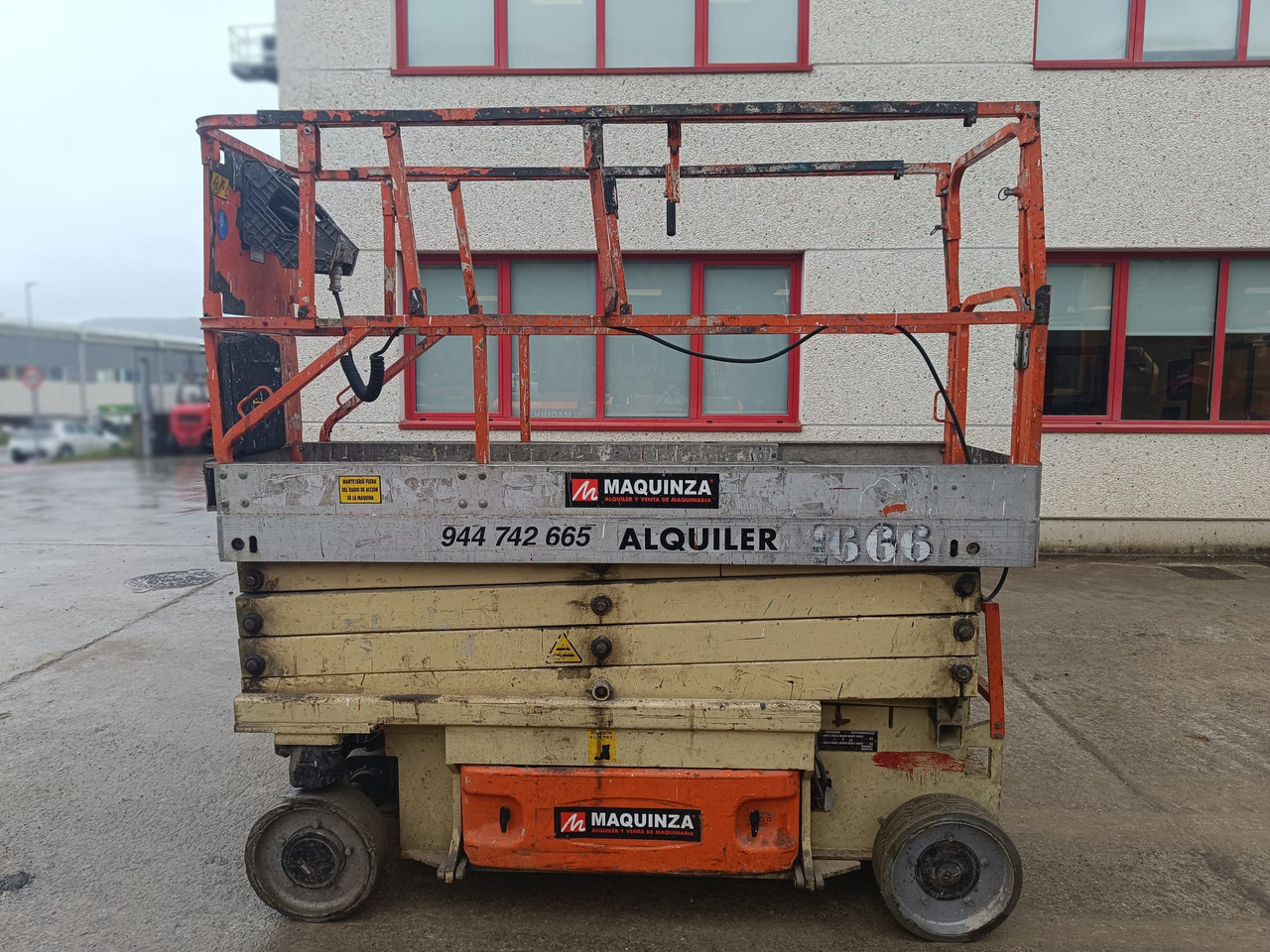 JLG 2630ES - Scissor lift: picture 1 JLG 2630ES - Scissor lift: picture 1