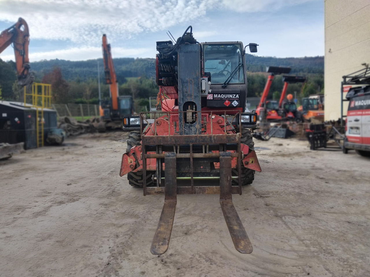 MANITOU MRT1742 - Telescopic handler: picture 3 MANITOU MRT1742 - Telescopic handler: picture 3