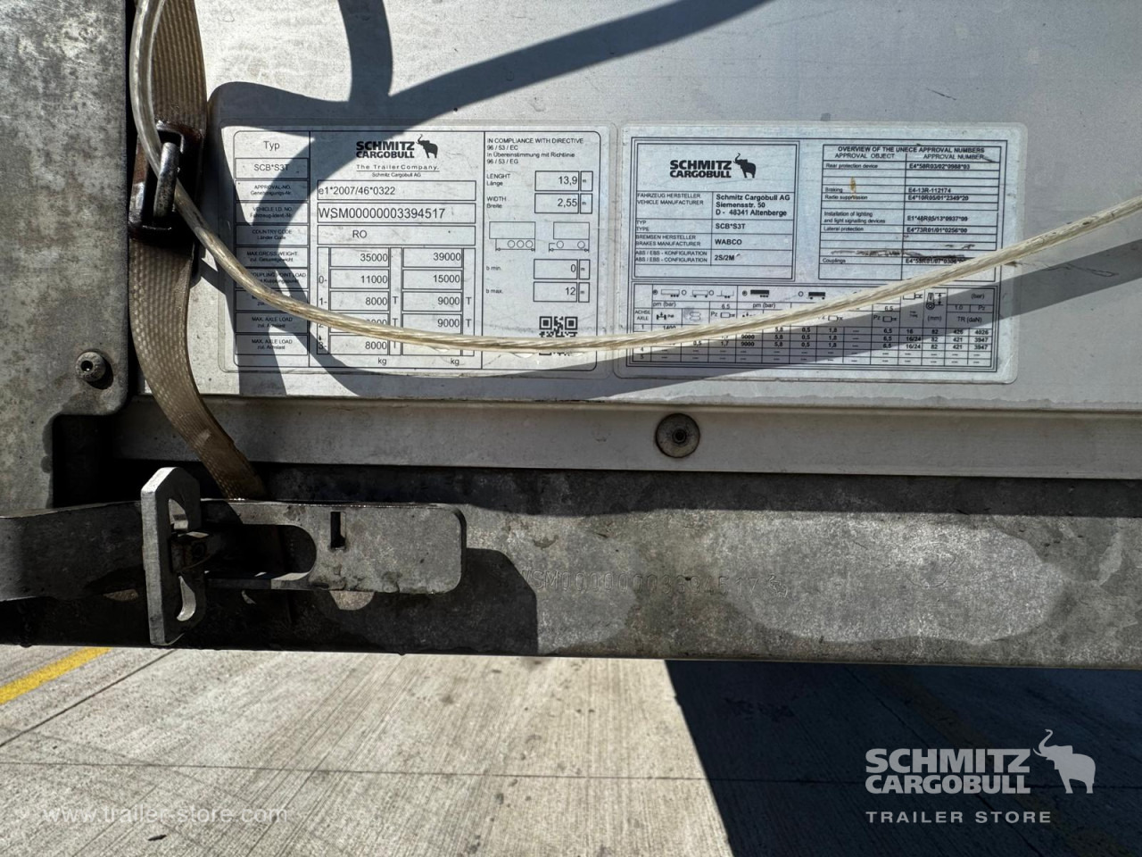 SCHMITZ Curtainsider Standard - Curtainsider semi-trailer: picture 4 SCHMITZ Curtainsider Standard - Curtainsider semi-trailer: picture 4