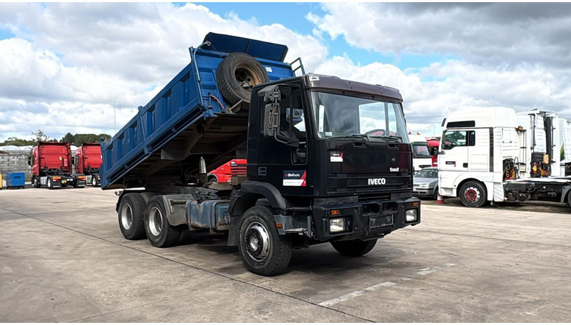Iveco Eurotrakker 260 E 34 (POMPE MANUELLE / MANUAL PUMP / MANUAL GEARBOX / BOITE MANUELLE / LAMES) - Tipper: picture 5 Iveco Eurotrakker 260 E 34 (POMPE MANUELLE / MANUAL PUMP / MANUAL GEARBOX / BOITE MANUELLE / LAMES) - Tipper: picture 5