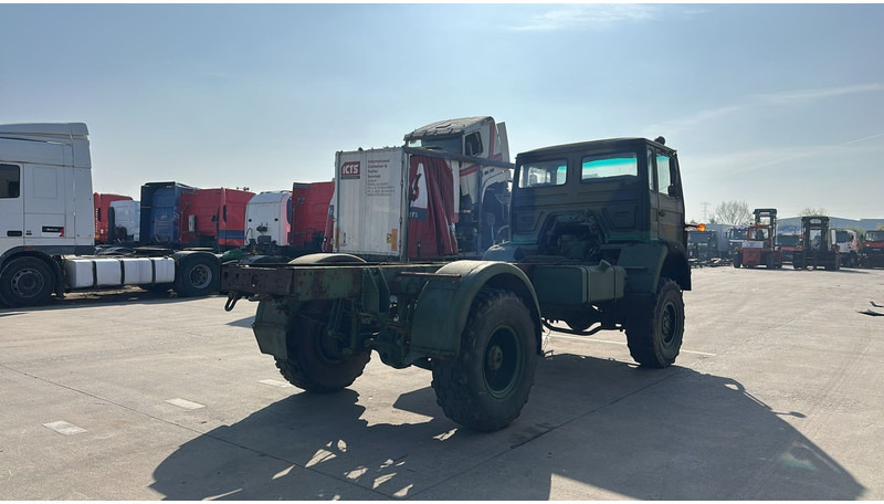 Iveco Magirus 110 - 16 (4X4 / 57000 KM / LAMES / GRAND PONT / 6 CYLINDRES EN LIGNE !! / MANUAL PUMP) - Cab chassis truck: picture 5 Iveco Magirus 110 - 16 (4X4 / 57000 KM / LAMES / GRAND PONT / 6 CYLINDRES EN LIGNE !! / MANUAL PUMP) - Cab chassis truck: picture 5