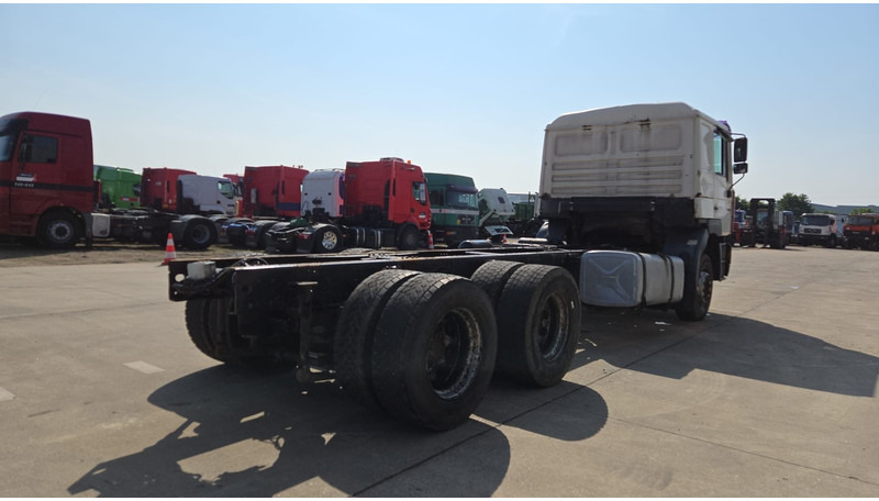 MAN 26.414 (6X4 / 6 CYLINDER / MANUAL GEARBOX / 10 TYRES / LONG CHASSIS / EURO 2) - Cab chassis truck: picture 5 MAN 26.414 (6X4 / 6 CYLINDER / MANUAL GEARBOX / 10 TYRES / LONG CHASSIS / EURO 2) - Cab chassis truck: picture 5