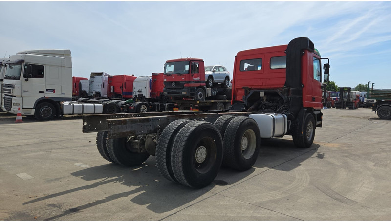 Leasing of Mercedes-Benz ACTROS 2640 (EPS / 3 PEDALES / V6 / LAMES / GRAND PONT / EURO 2 / SEMI-AUTO) Mercedes-Benz ACTROS 2640 (EPS / 3 PEDALES / V6 / LAMES / GRAND PONT / EURO 2 / SEMI-AUTO): picture 6