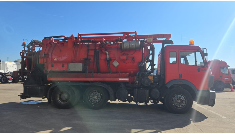 Mercedes-Benz SK 2435 (15.000 L / V8 AVEC 2X TURBO / BOITE MANUELLE / TRES BONNE ETAT / GRAND PONT) - Vacuum truck: picture 4 Mercedes-Benz SK 2435 (15.000 L / V8 AVEC 2X TURBO / BOITE MANUELLE / TRES BONNE ETAT / GRAND PONT) - Vacuum truck: picture 4