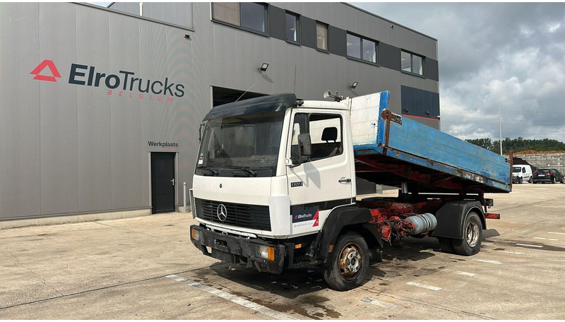 Mercedes-Benz SK 809 (POMPE MANUELLE / MANUAL PUMP / HELPER / AUXILAIRY / SPER / STEEL SUSP.) - Tipper: picture 1 Mercedes-Benz SK 809 (POMPE MANUELLE / MANUAL PUMP / HELPER / AUXILAIRY / SPER / STEEL SUSP.) - Tipper: picture 1