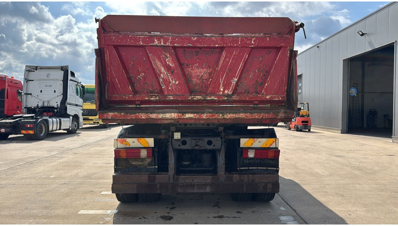 Mercedes-Benz actros 4140 (8X6 / BOITE MANUELLE / MANUAL GEARBOX / GRAND PONT / LAMES / STEEL SUSP.) - Tipper: picture 5 Mercedes-Benz actros 4140 (8X6 / BOITE MANUELLE / MANUAL GEARBOX / GRAND PONT / LAMES / STEEL SUSP.) - Tipper: picture 5