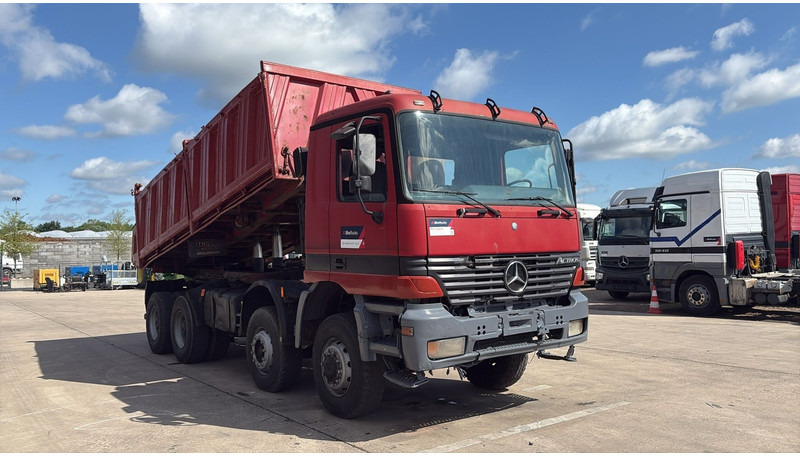 Mercedes-Benz actros 4140 (EPS / 8X6 / LAMES / GRAND PONT / GRAND BENNE / 3 PONTS / TRES BONNE ETAT) - Tipper: picture 3 Mercedes-Benz actros 4140 (EPS / 8X6 / LAMES / GRAND PONT / GRAND BENNE / 3 PONTS / TRES BONNE ETAT) - Tipper: picture 3