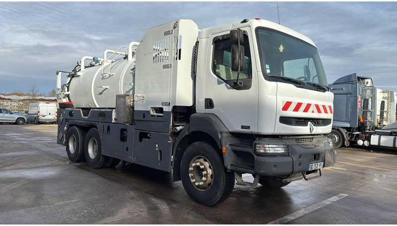 Renault Kerax 370 (10970L / CAMION FRANCAIS / VIDANGEUR / 6X4 / LAMES / GRAND PONT) - Vacuum truck: picture 2 Renault Kerax 370 (10970L / CAMION FRANCAIS / VIDANGEUR / 6X4 / LAMES / GRAND PONT) - Vacuum truck: picture 2