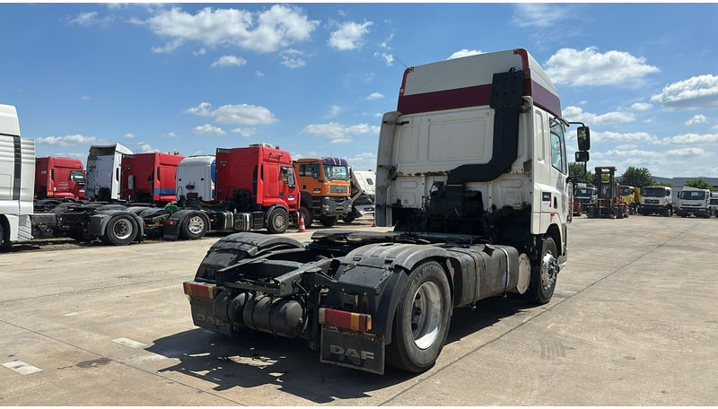 DAF 85 CF 340 (MANUAL GEARBOX / EURO 2 / BOITE MANUELLE) - Tractor unit: picture 5 DAF 85 CF 340 (MANUAL GEARBOX / EURO 2 / BOITE MANUELLE) - Tractor unit: picture 5