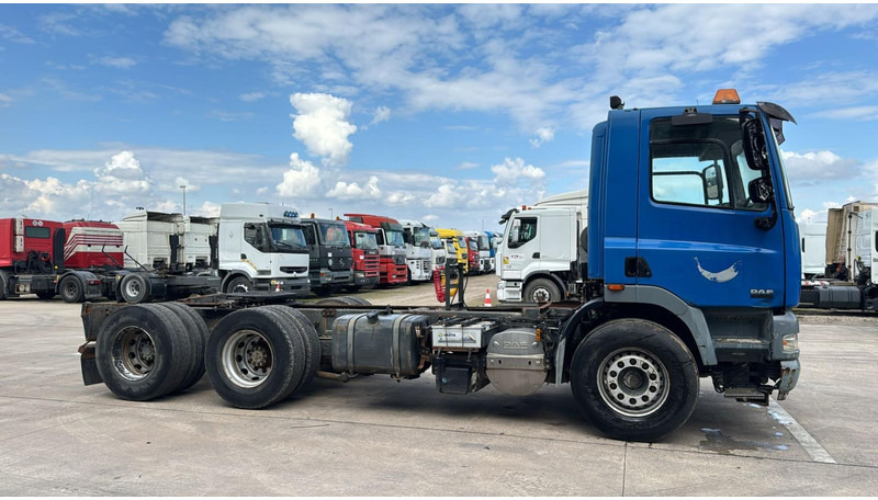 DAF CF 85.410 (BELGIAN TRUCK / HOOK / 10 TYRES) - Tractor unit: picture 4 DAF CF 85.410 (BELGIAN TRUCK / HOOK / 10 TYRES) - Tractor unit: picture 4