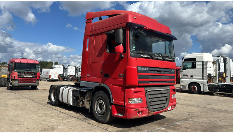 DAF XF 105.410 (BOITE MANUELLE / MANUAL GEARBOX) - Tractor unit: picture 3 DAF XF 105.410 (BOITE MANUELLE / MANUAL GEARBOX) - Tractor unit: picture 3