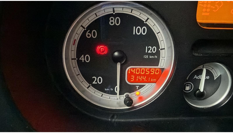 Tractor unit DAF XF 105.460 (BOITE MANUELLE / MANUAL GEARBOX): picture 13