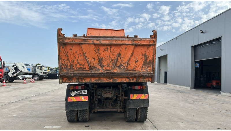 MAN 27.343 (6X6 / PERFECT CONDITION / LAMES / STEEL / MEILLER / BIG AXLE / GRAND PONT) - Tractor unit: picture 5 MAN 27.343 (6X6 / PERFECT CONDITION / LAMES / STEEL / MEILLER / BIG AXLE / GRAND PONT) - Tractor unit: picture 5