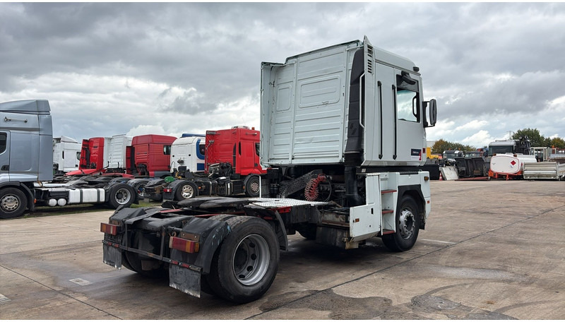 Renault AE 440 Magnum E-tech (BOITE MANUELLE / MANUAL GEARBOX) - Tractor unit: picture 4 Renault AE 440 Magnum E-tech (BOITE MANUELLE / MANUAL GEARBOX) - Tractor unit: picture 4