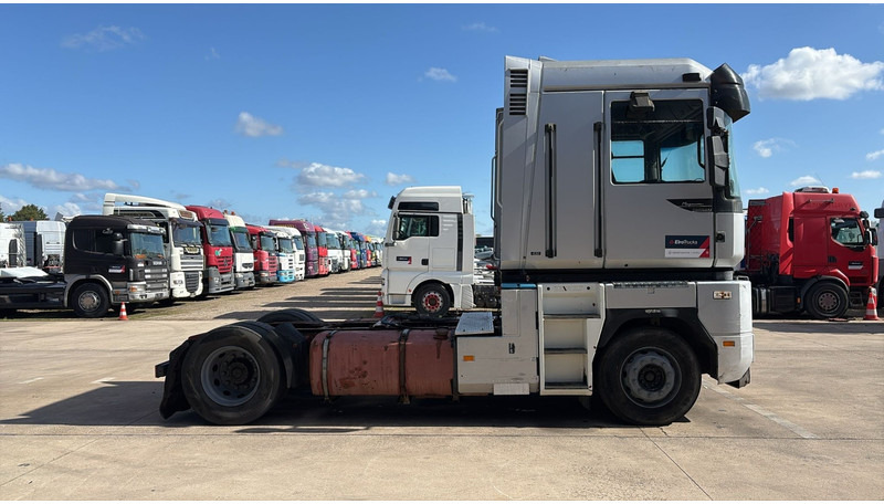 Renault Magnum 430 (POMPE MANUELLE / MANUAL PUMP / BOITE MANUELLE) - Tractor unit: picture 5 Renault Magnum 430 (POMPE MANUELLE / MANUAL PUMP / BOITE MANUELLE) - Tractor unit: picture 5
