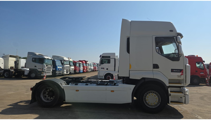 Renault Premium 450 DXI (BOITE MANUELLE / MANUAL GEARBOX / PTO / POMPE HYDRAULIQUE) - Tractor unit: picture 3 Renault Premium 450 DXI (BOITE MANUELLE / MANUAL GEARBOX / PTO / POMPE HYDRAULIQUE) - Tractor unit: picture 3