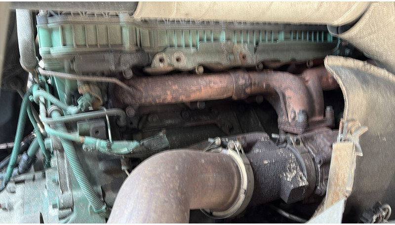 Tractor unit Volvo FH 460 (CHASSIS 2015 / PERFECT CONDITION / CLEAN CHASSIS): picture 16