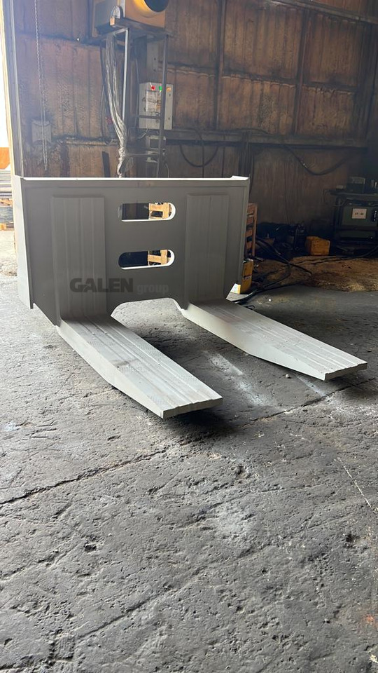 Forks for Wheel loader CATERPILLAR 988 Marble Attachments: picture 14