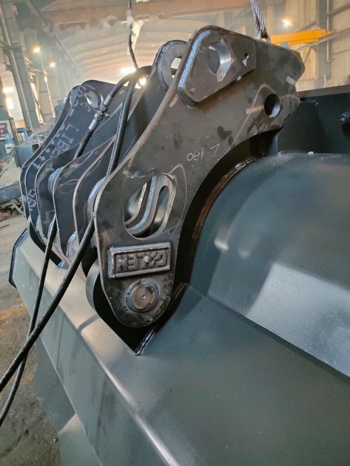 Galen Loaders for - Quick coupler for Wheel loader: picture 2 Galen Loaders for - Quick coupler for Wheel loader: picture 2