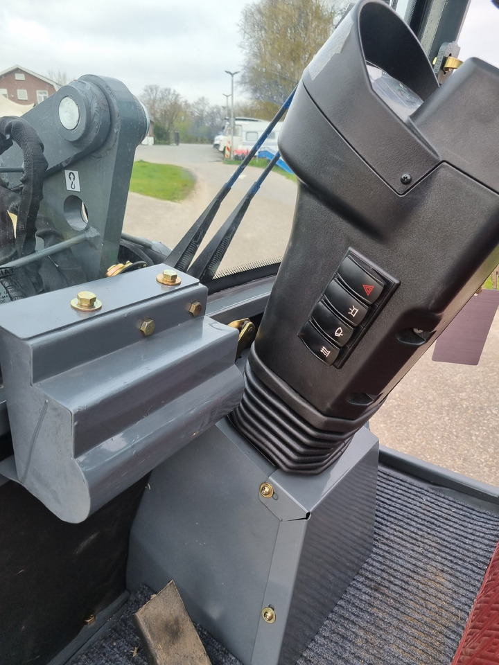 WCM L2412 - Wheel loader: picture 4 WCM L2412 - Wheel loader: picture 4