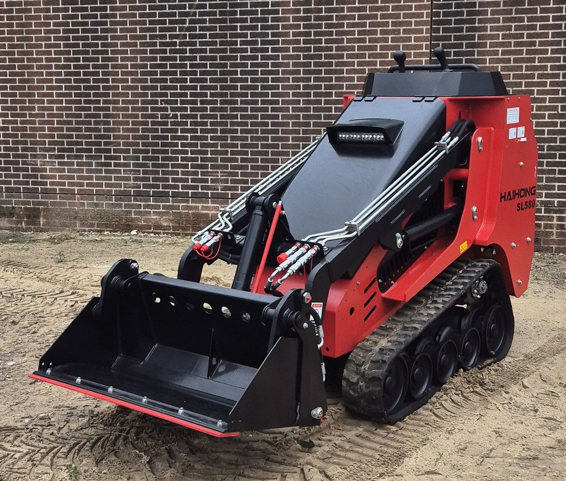 WCM-SL380 - Skid steer loader: picture 1 WCM-SL380 - Skid steer loader: picture 1