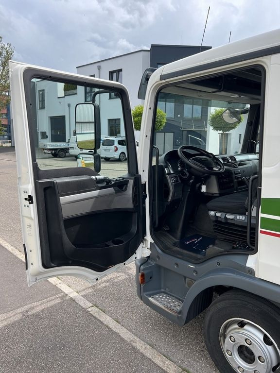 Refrigerated van MAN TGL 8.220 Kühlkoffer 5,26m LBW Klima Luftgef.: picture 13