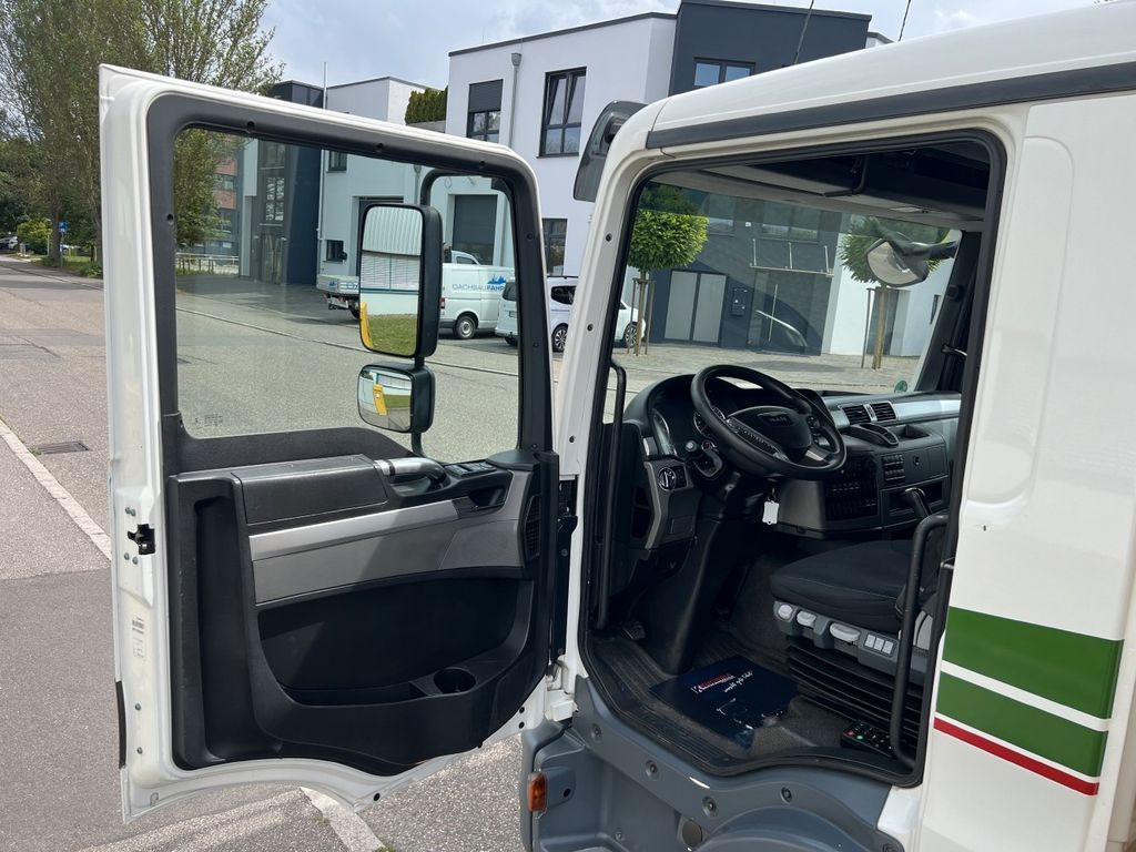 Refrigerated van MAN TGL 8.220 Kühlkoffer 5,26m LBW Klima Luftgef.: picture 14