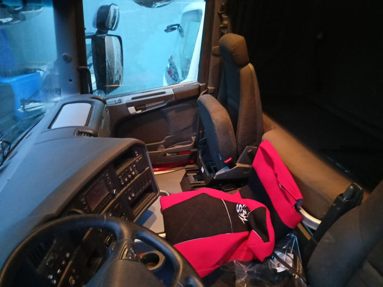 Curtainsider truck Scania R450 Transport okien: picture 17 Curtainsider truck Scania R450 Transport okien: picture 17