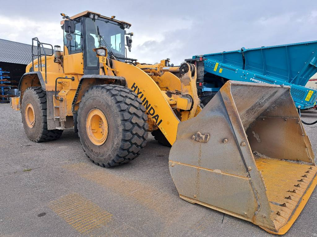 Hyundai HL980XT - Wheel loader: picture 2 Hyundai HL980XT - Wheel loader: picture 2