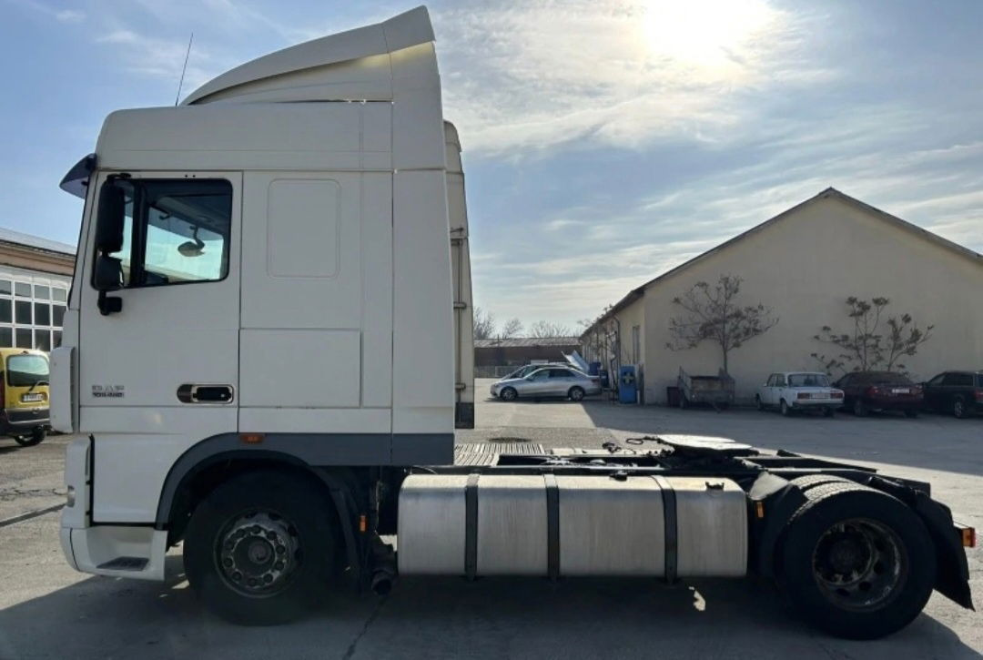 DAF XF 105.460 Tractor head - Tractor unit: picture 3 DAF XF 105.460 Tractor head - Tractor unit: picture 3