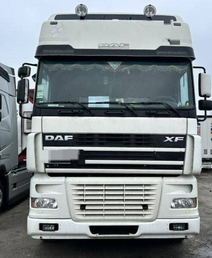 DAF XF 95 - Tractor unit: picture 1 DAF XF 95 - Tractor unit: picture 1